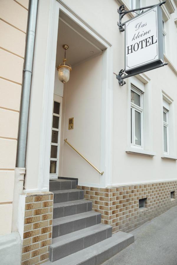 Hotel Kleine In Ruhiger Stadtlage Wiesbaden