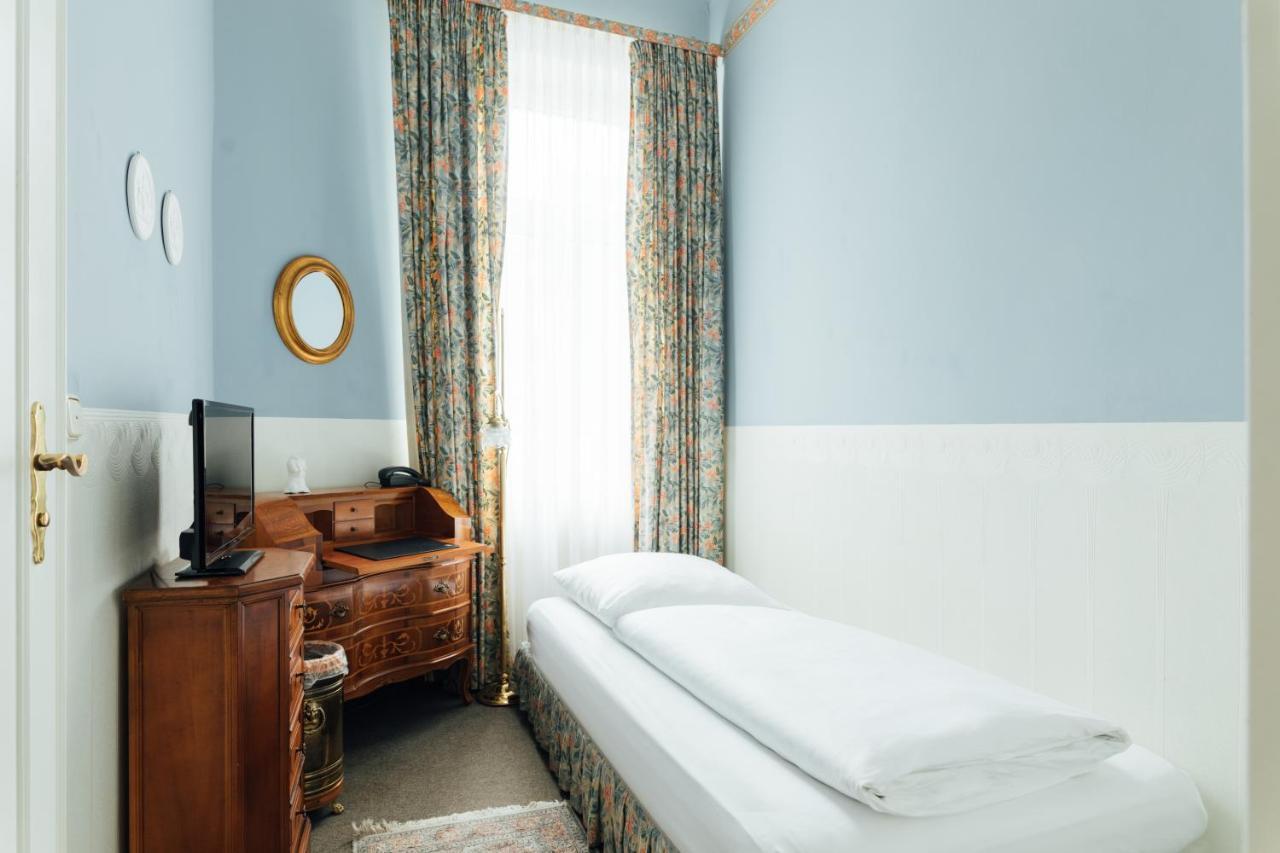 Das Kleine Hotel In Ruhiger Stadtlage 3*